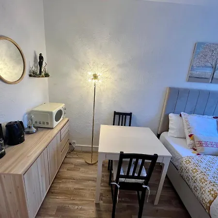Studio Situe A 5 Min Du Chateau De Versailles Et Stationnement Gratuit Exterior photo
